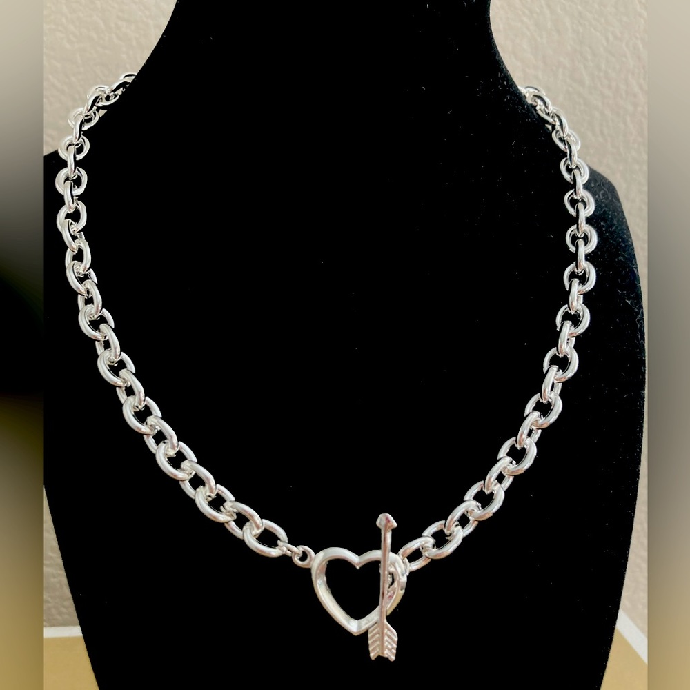 🌟 Silver Chunky Heart Pendant Necklace - Picture 1 of 3